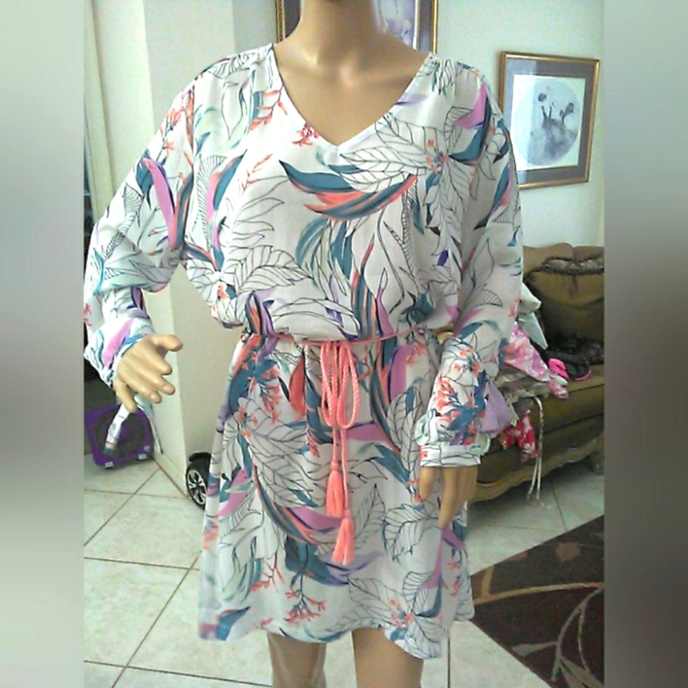BNWOT Tropical FLORAL & Leaf Print Dress W/ PINK BRAIDED Belt BY APANA SZ. M